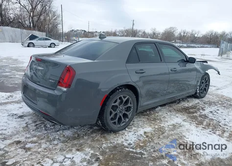 2018 Chrysler 300 S from USA, damaged, VIN 2C3CCAGG7JH296696